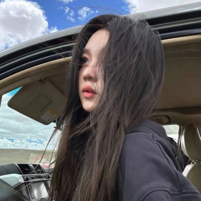 吮拇指的人海报