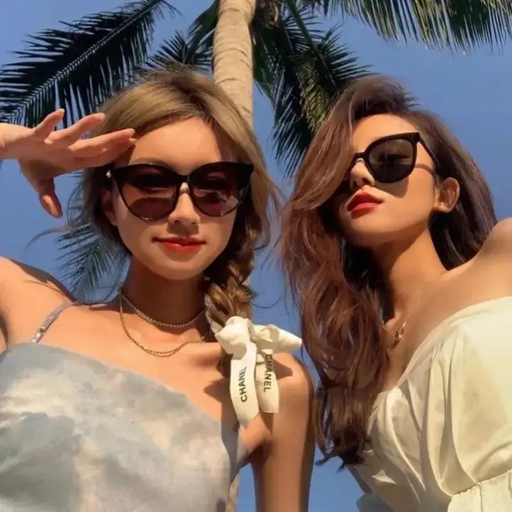 瓦兰：天使之谷海报